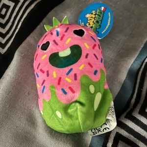 Cats Vs Pickles Frosted Flo